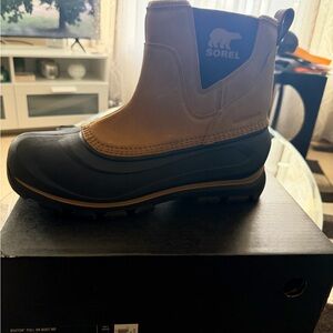Men Sorel Tan and Black Waterproof boots size 11